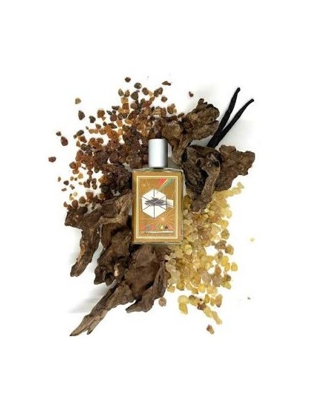 Memoirs Of A Trespasser - a warm woody vanilla and amber scent telling a story through fragrance